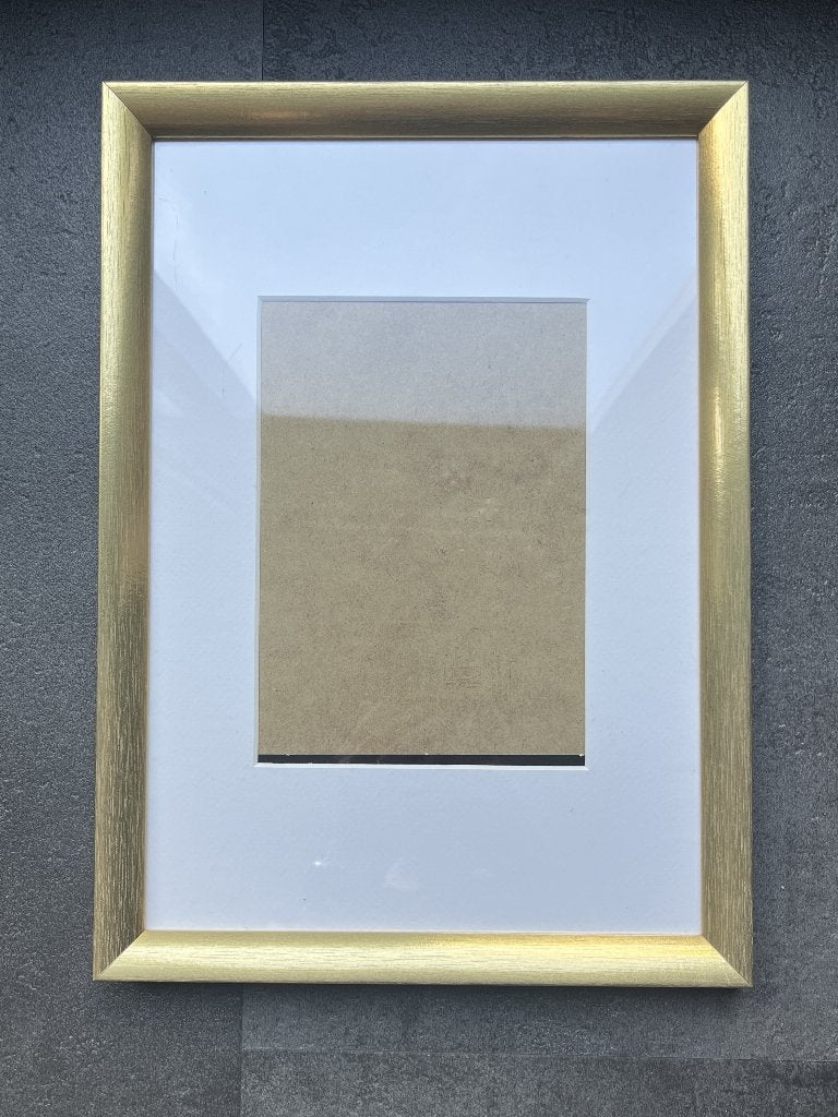 2 goudkleurige fotolijsten passepartout Ikea, Audio, Tv en Foto, Fotografie | Fotolijsten, Hangend, Ophalen of Verzenden, Zo goed als nieuw