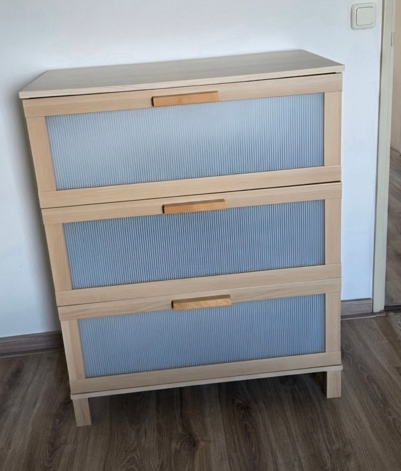 Mooie houten ladekast met 3 lades en geribbeld plexiglas, Ophalen, Gebruikt, 50 tot 100 cm, 3 of 4 laden