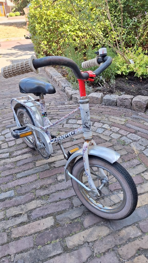 Leuke kinderfiets - Gebruikt maar functioneel, Fietsen en Brommers, Fietsen | Kinderfietsjes, Ophalen, Terugtraprem, Gebruikt