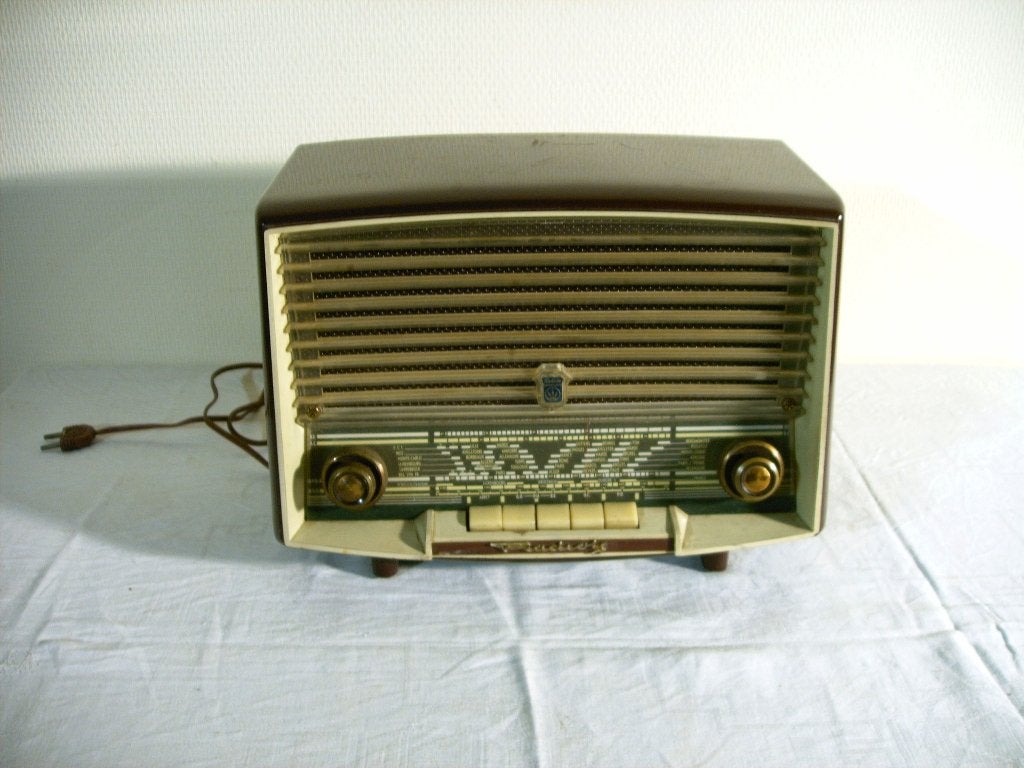 Vintage Radiola buizenradio, Ophalen of Verzenden, Gebruikt, Radio