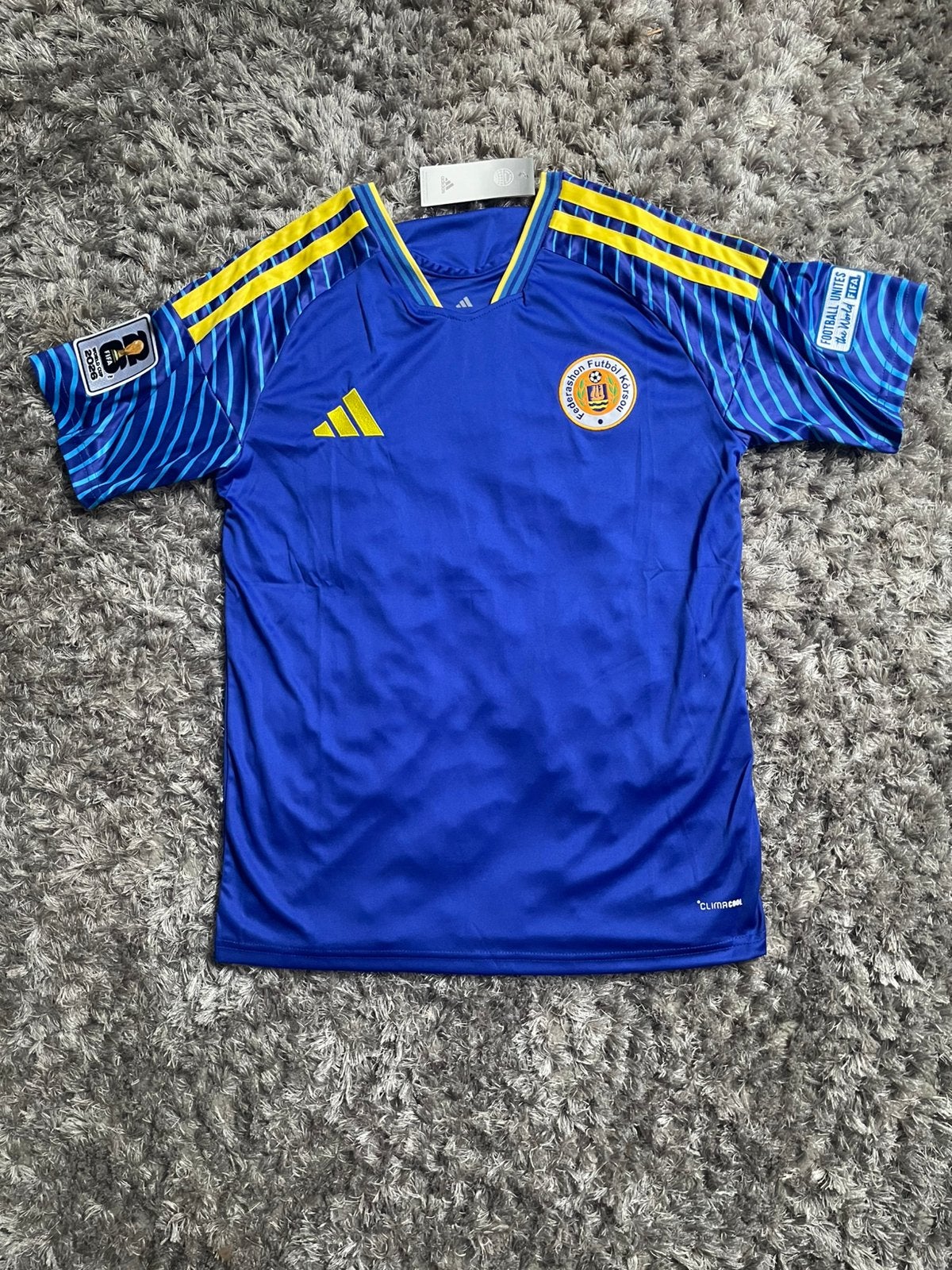 Curaçao thuis shirt wk 2026 maat S, Sport en Fitness, Ophalen of Verzenden, Zo goed als nieuw, Shirt