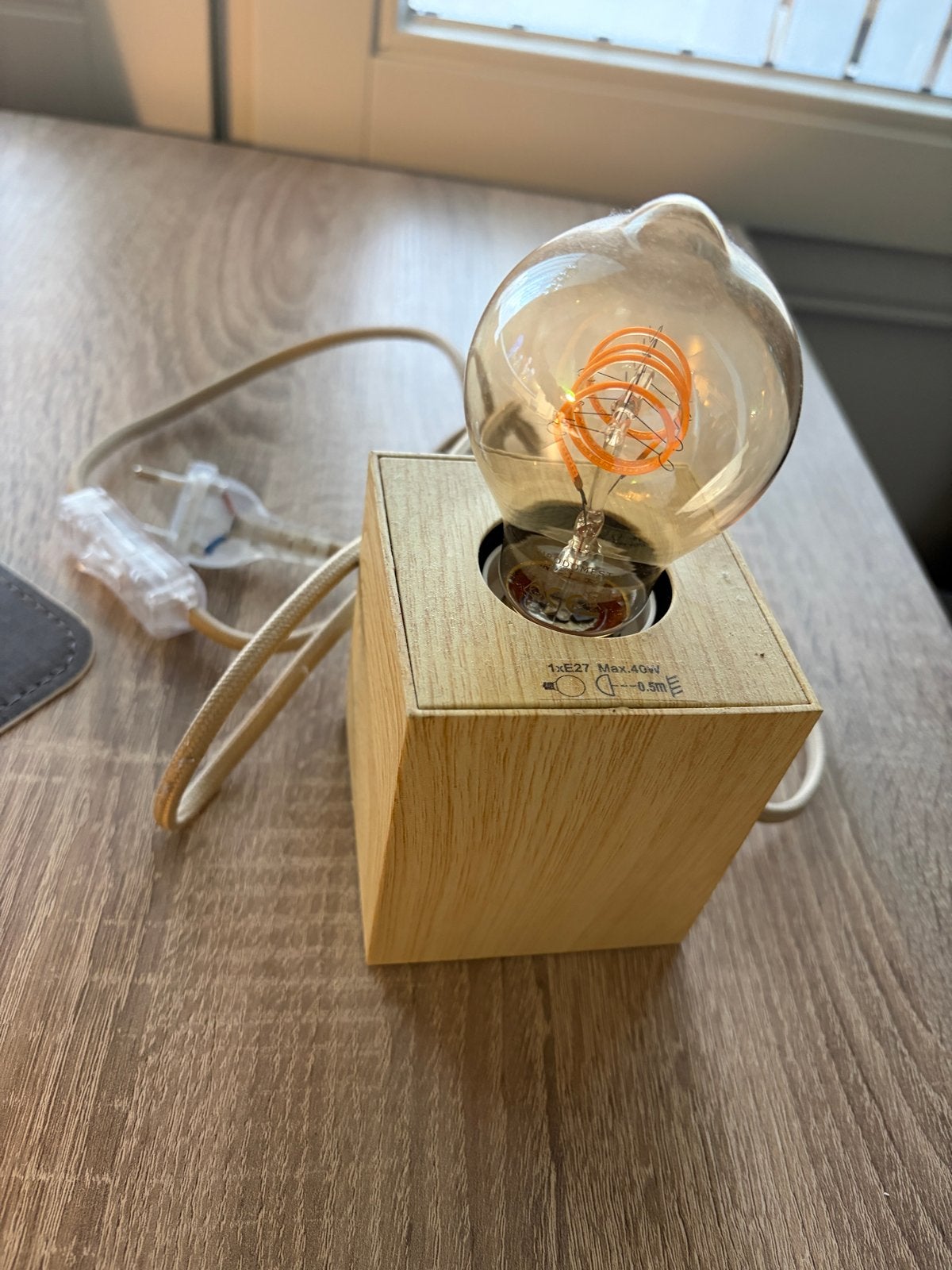 Houten kubus tafellamp, Met schakelaar, Modern, E27 (groot), Ophalen of Verzenden