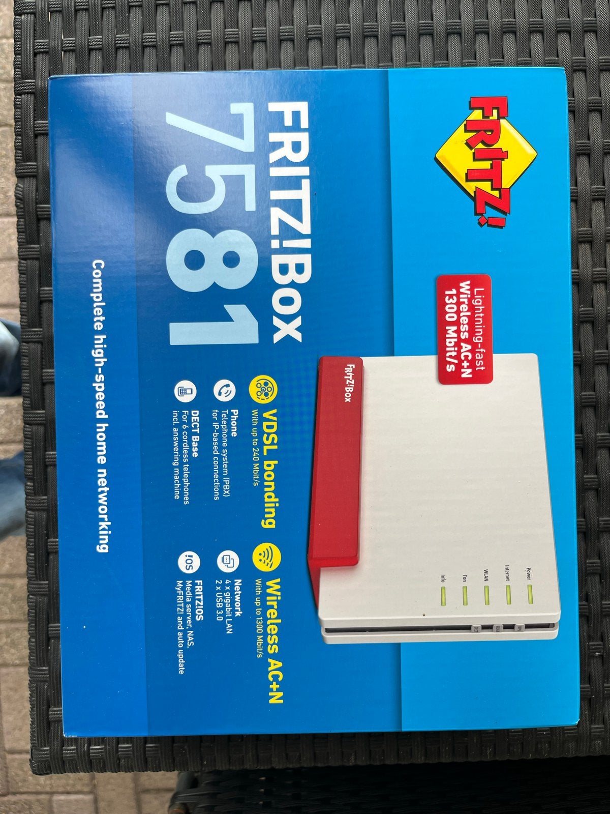 FRITZ!Box 7581 VDSL Modem Router - Nieuwstaat, Ophalen of Verzenden, Zo goed als nieuw, Router met modem