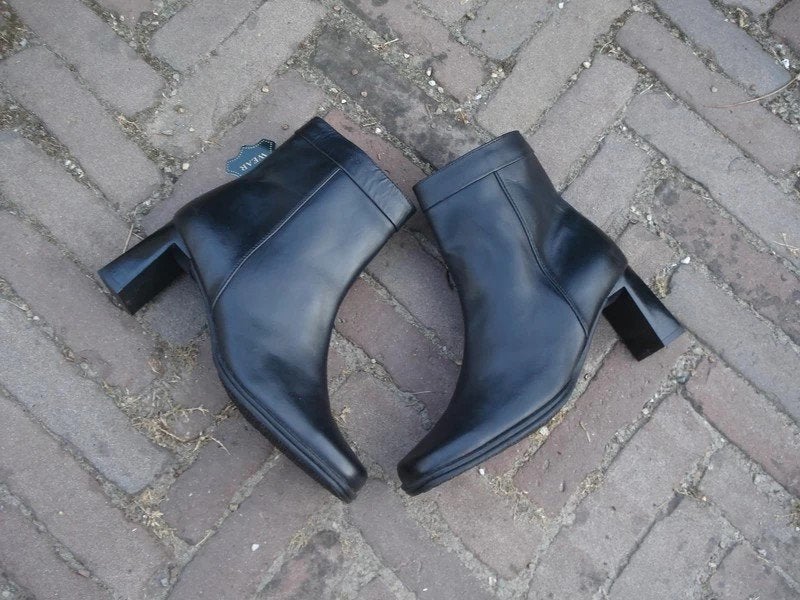 VINTAGE BLOKHAKLAARZEN 37  NIEUW GRATIS VERZENDING PER POST, Verzenden, Zwart, Lage of Enkellaarzen, Nieuw