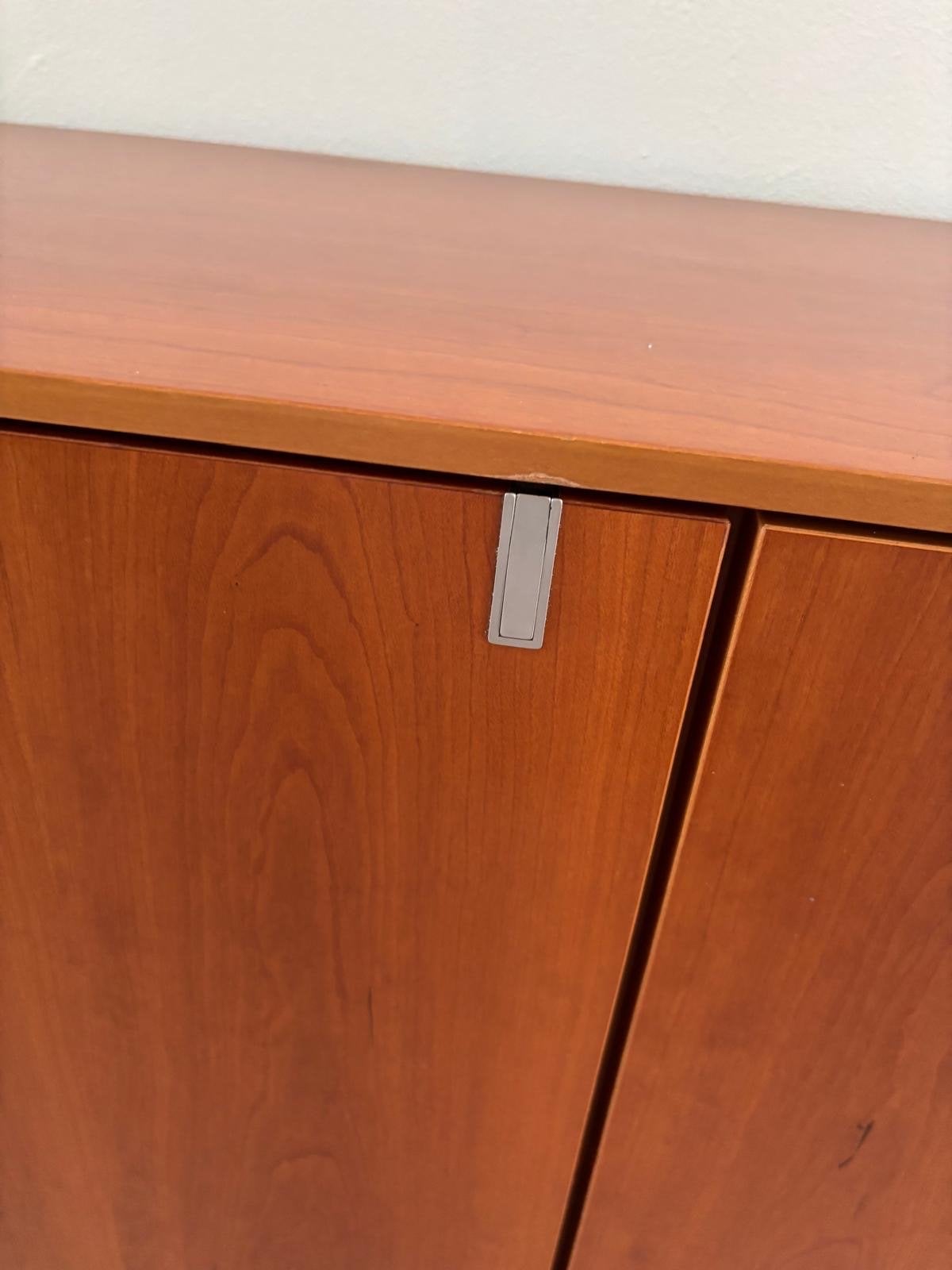 Poliform Sideboard - Strak design, veel opbergruimte, Ophalen of Verzenden, Zo goed als nieuw, 200 cm of meer, 25 tot 50 cm
