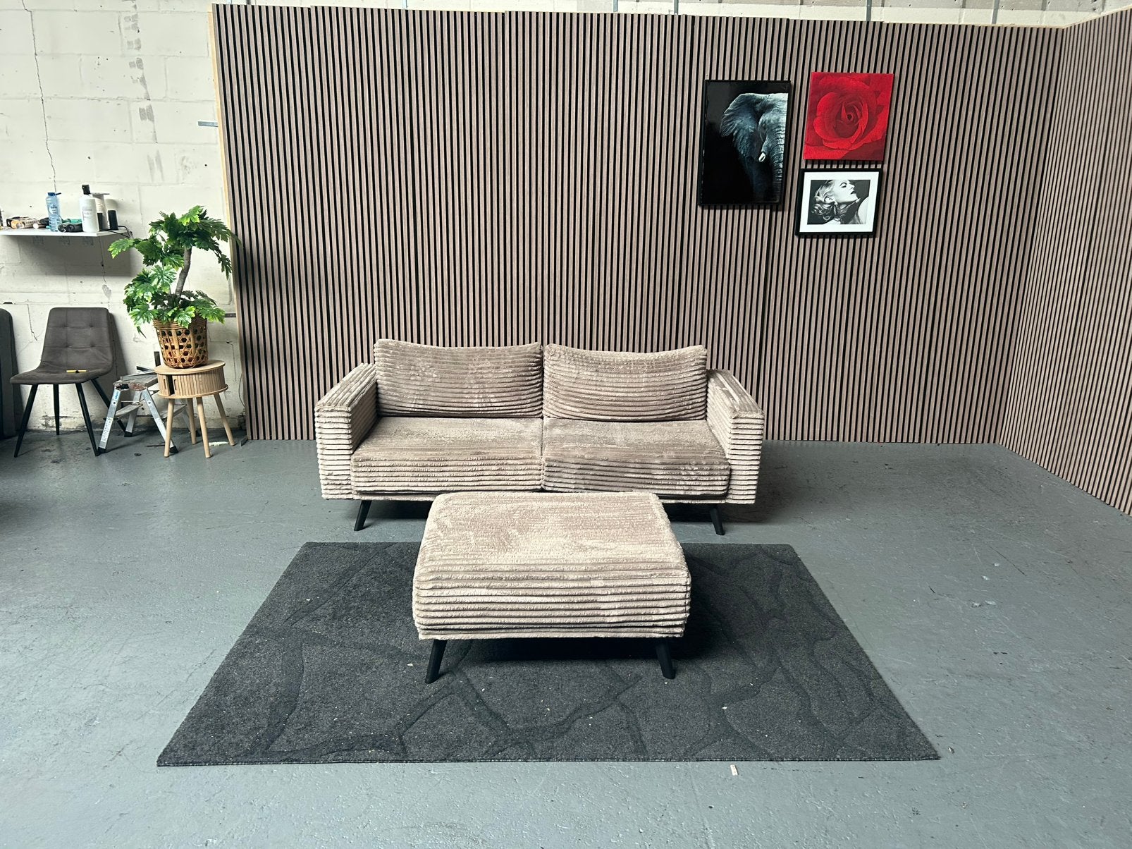 GRATIS LEVERING Ribstof Bank + Poef Grijs 210X86 GEREINIGD