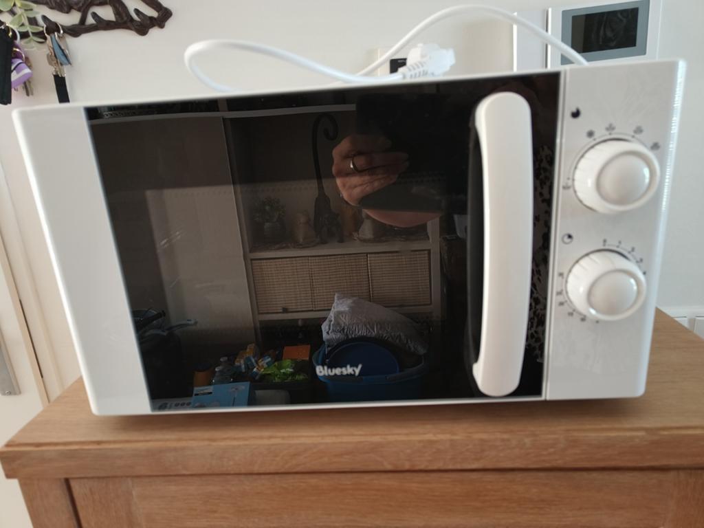 Kleine Bluesky magnetron - ideaal voor op de camping, Ophalen