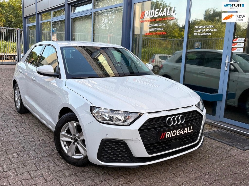 Audi A1 Sportback 25 TFSI Pro Line/NAVI/L.ASSIST/CRUISE, Auto's, Audi, Voorwielaandrijving, Stof, 95 pk, Bedrijf