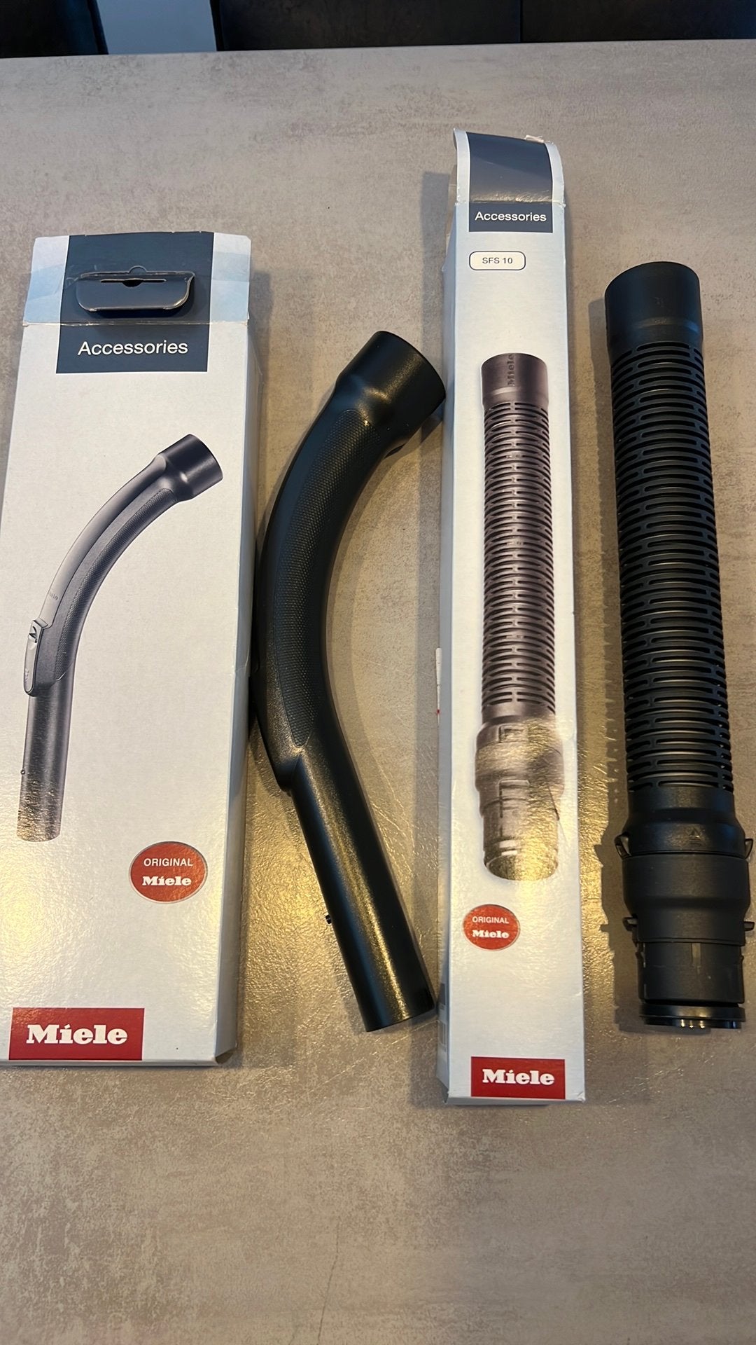 Miele stofzuiger accessoires: SFS 10 flexibele zuigslang, Stofzak, Inclusief accessoires, Overige typen, Nieuw