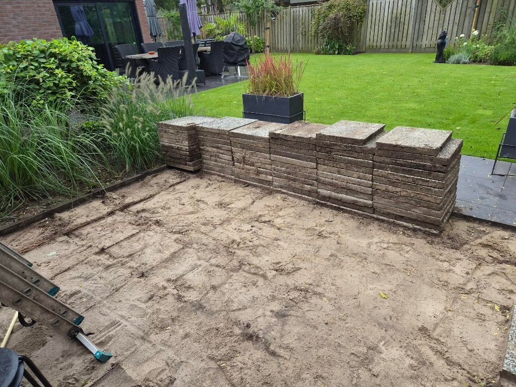 gratis Grindtegels 50x50 cm ruim 15 m2, Tuin en Terras, Tegels en Klinkers, Ophalen, Gebruikt, 10 m² of meer, Beton