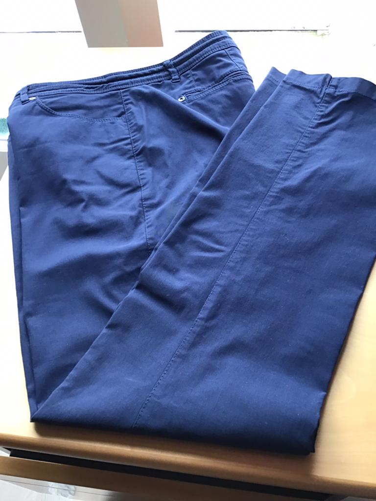 Stretch broek mt. 44, Blauw, Maat 42/44 (L), Ophalen of Verzenden, Zo goed als nieuw