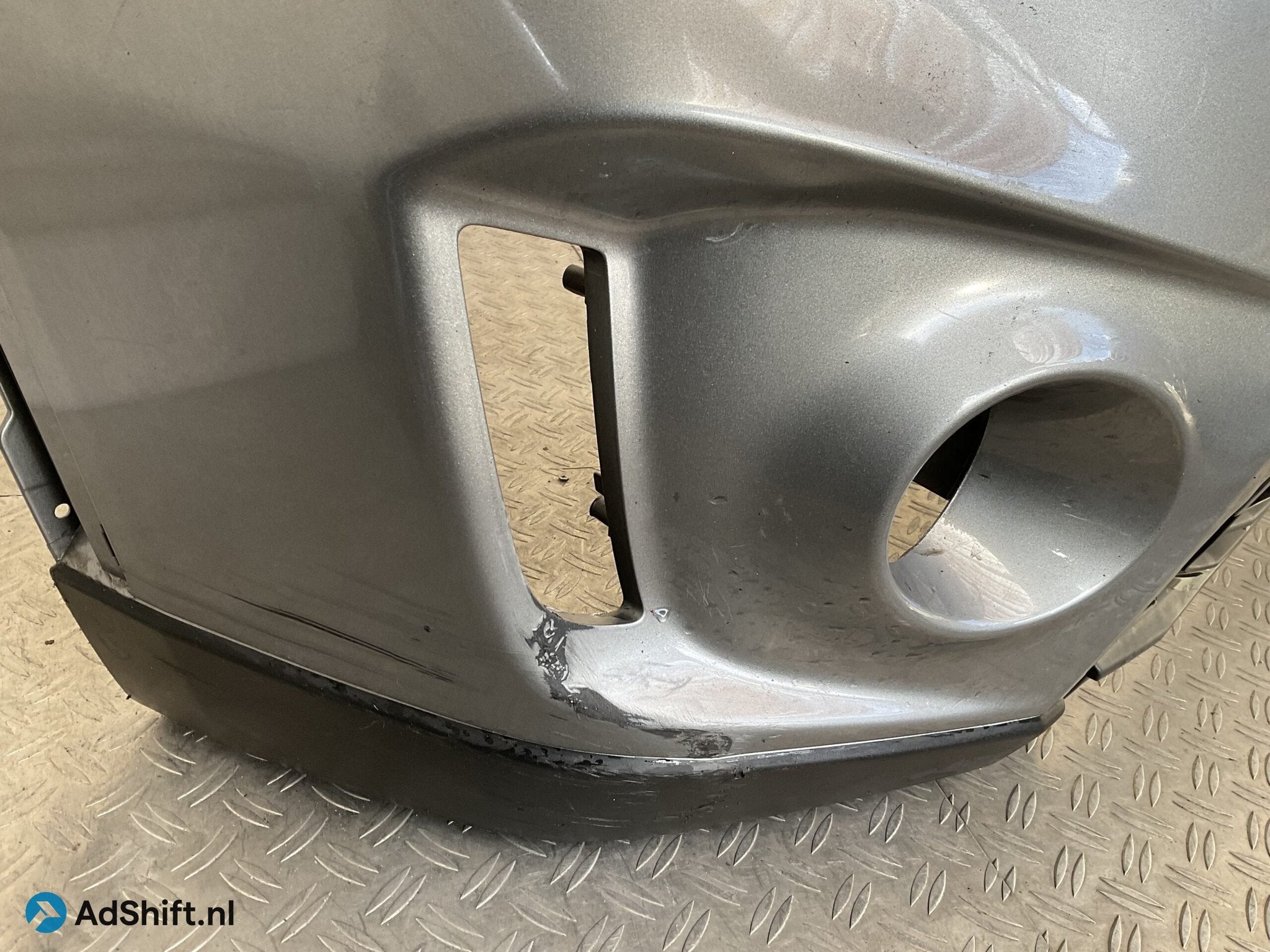 Bumper Suzuki Vitara Facelift 18- 71711-86R Voorbumper E5-16, Bumper