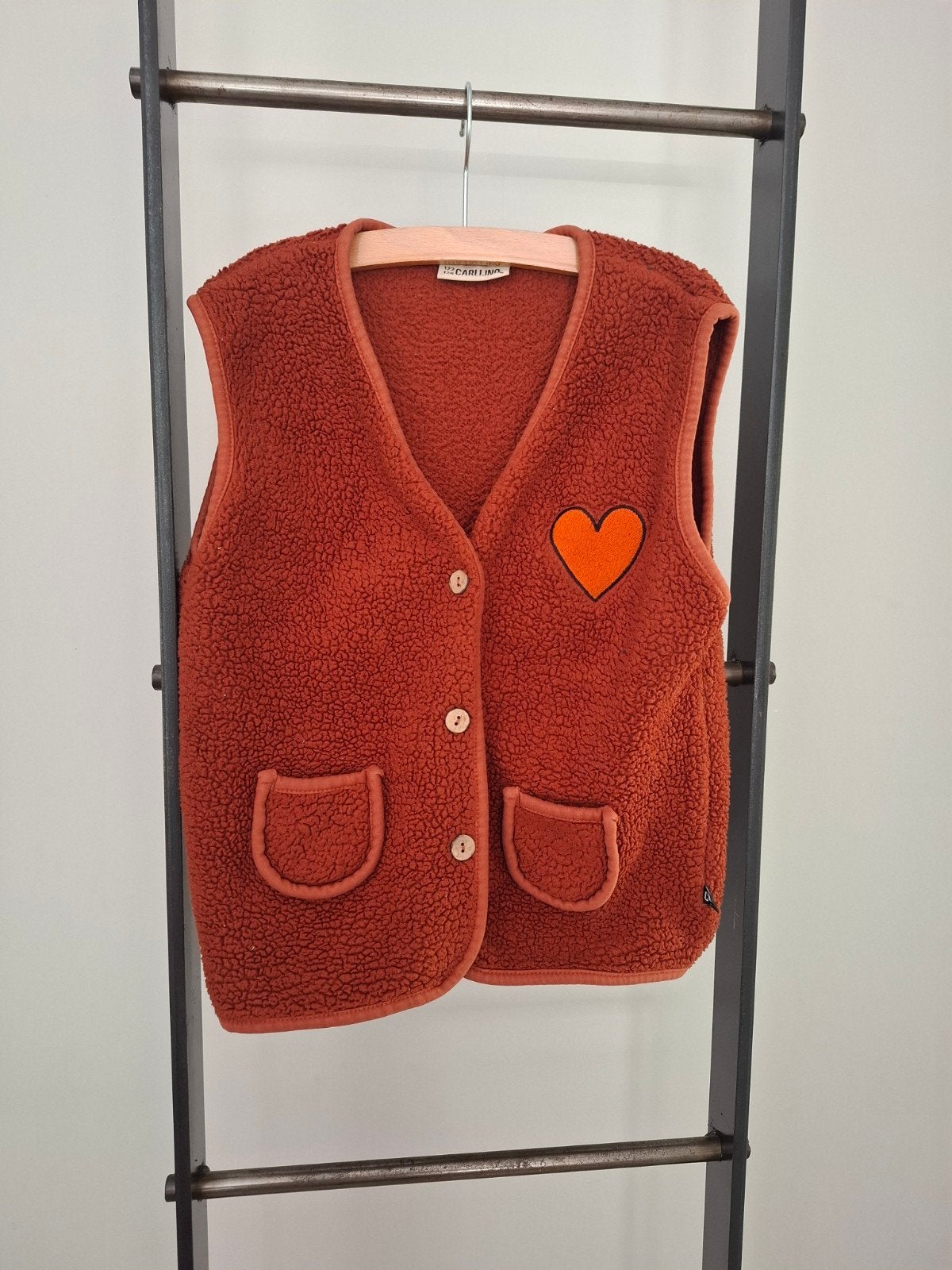 CarlijnQ bodywarmer maat 122/128 met hartje, Ophalen of Verzenden, Gebruikt, CarlijnQ, Meisje