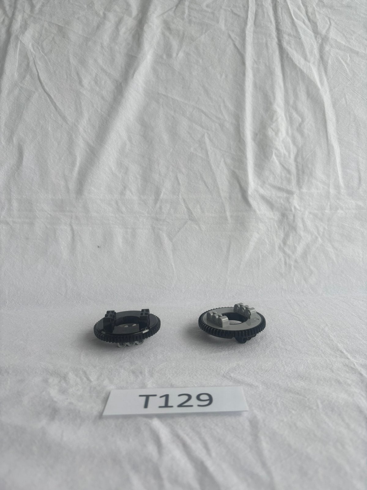 Lego Technic draaischijf groot zwart / lichtgrijs 2st - T129, Kinderen en Baby's, Speelgoed | Duplo en Lego, Lego, Lego, Lego