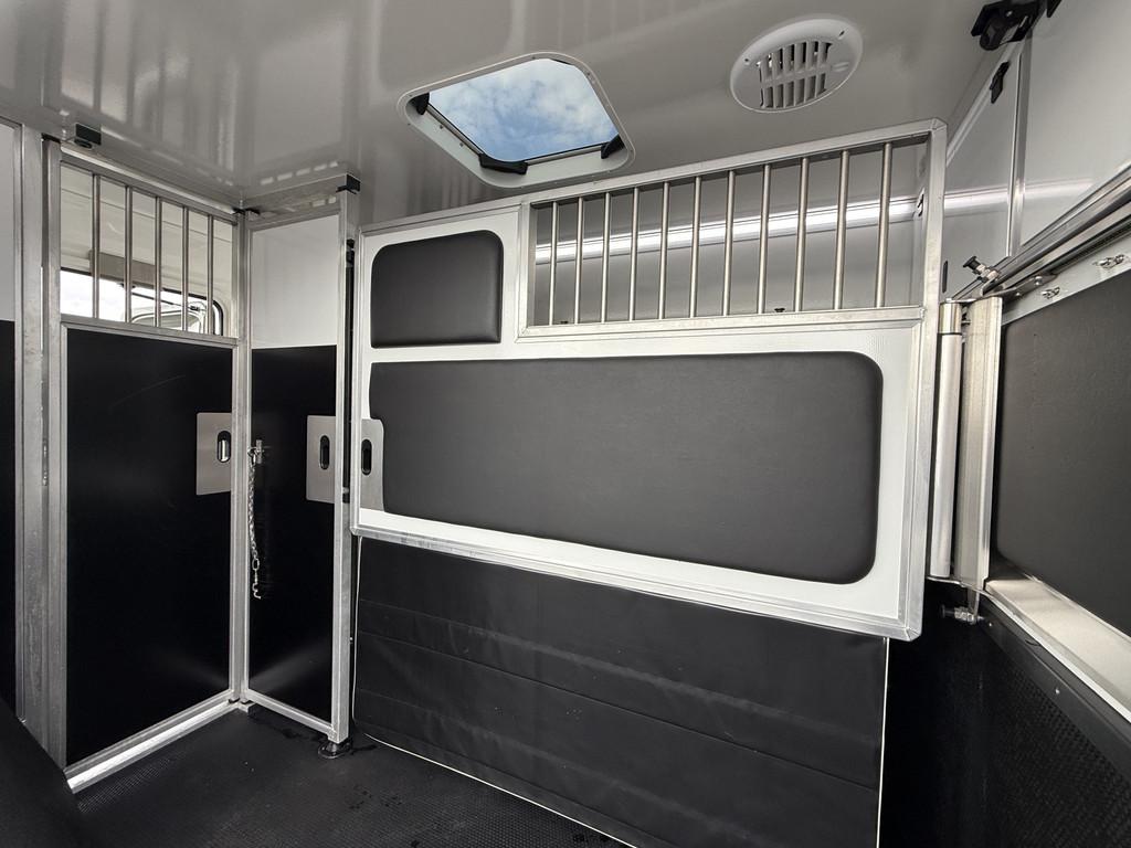 Ford Transit | Horsetruck | KRISMAR | STALLION 3XL | 2024 |, Weduwestraat 12
4884MV  WERNHOUT, NL, Paardenwagentje NL | MVV HORSETRUCKS