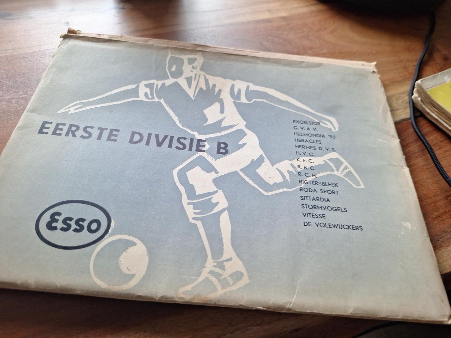 voetbal prenten uit 1958/1959 eredivisie en eerste divisie B, Ophalen, 1940 tot 1960, Gebruikt, Prent