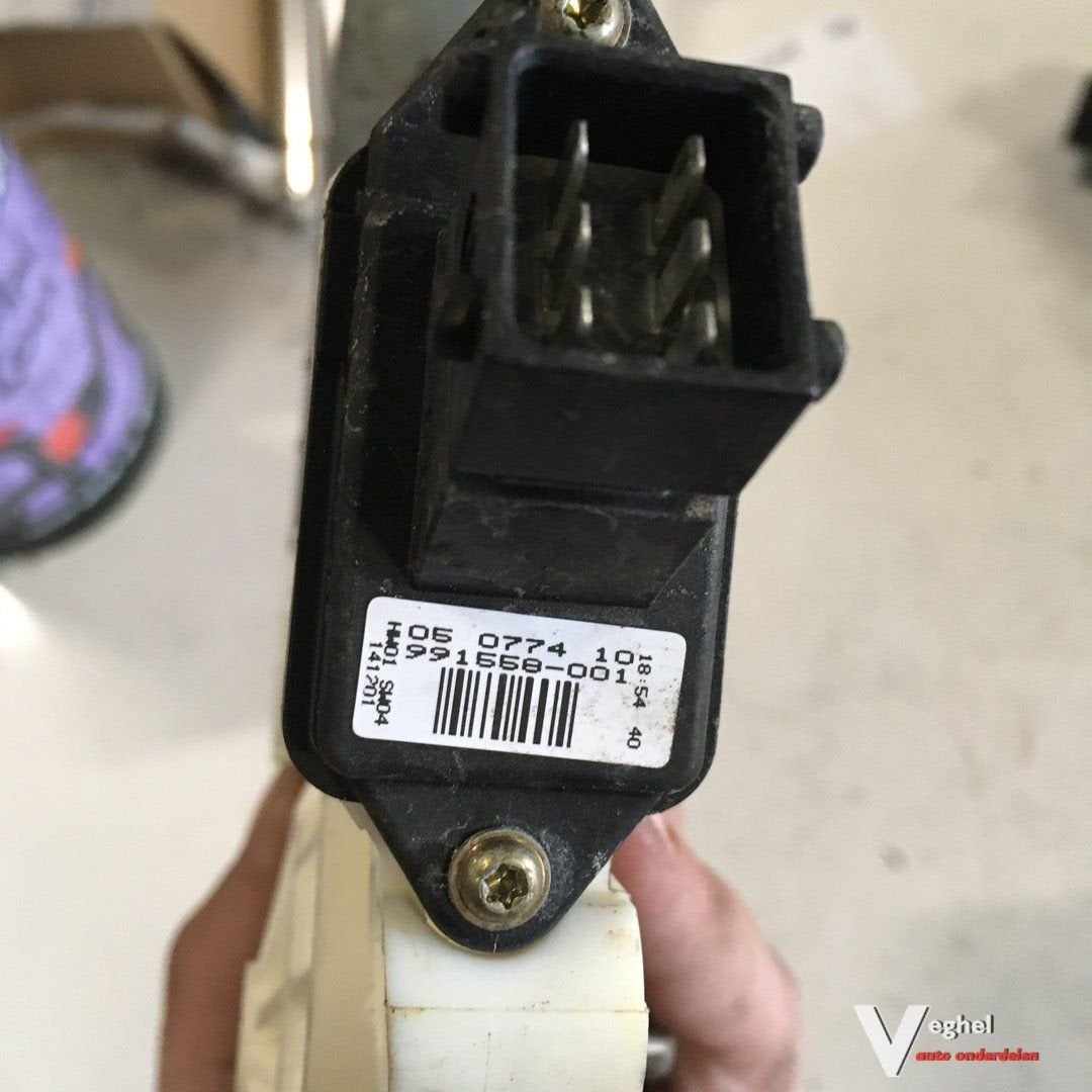 Toyota Carolla 2.0 D  5 drs 2003  Raammotor Rechtsvoor Recht, Gebruikt, -, -, Ophalen of Verzenden