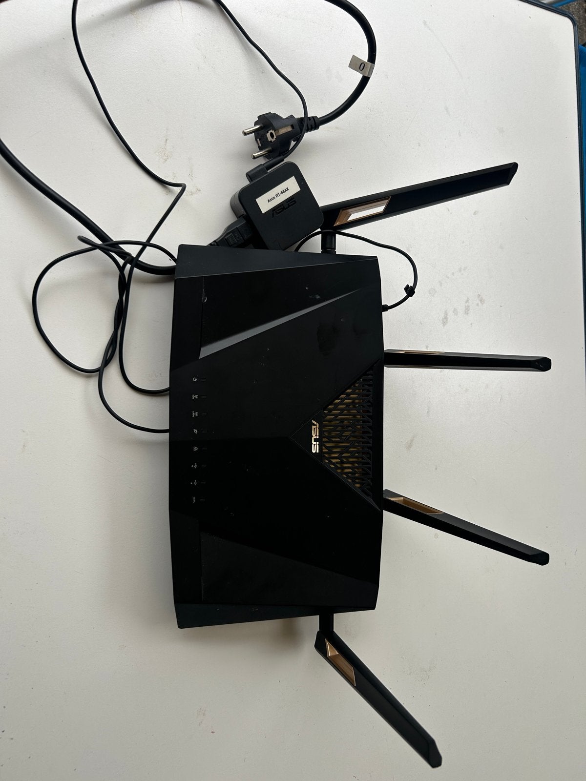 ASUS RT-AX88U AX6000 Dual Band WiFi 6 Gaming Router, Computers en Software, Routers en Modems, Ophalen of Verzenden, Zo goed als nieuw