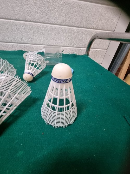 badminton shuttels vier stuks, Ophalen of Verzenden, 'T Olde Gre-j, Info@toldegrej.nl, Endepoelstraat 20f Didam