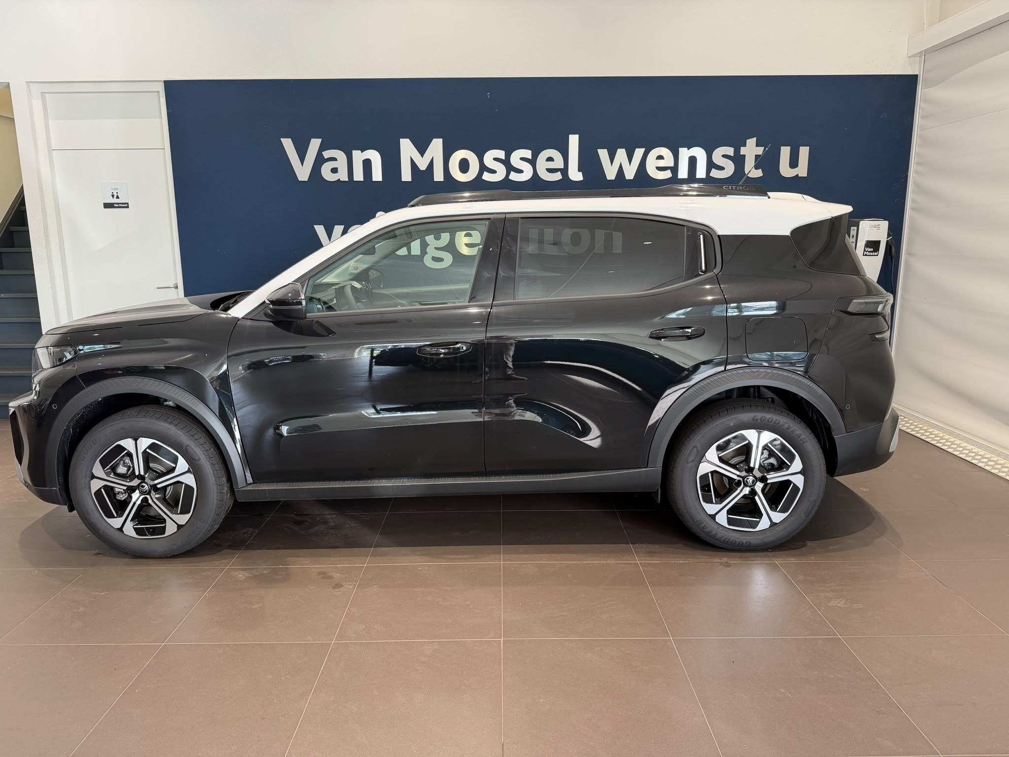 Citroen Ë-C3 Aircross Max 113pk Extended Range 54 kWh, Auto's, 12 maanden, Gebruikt, 327 min, Zwart