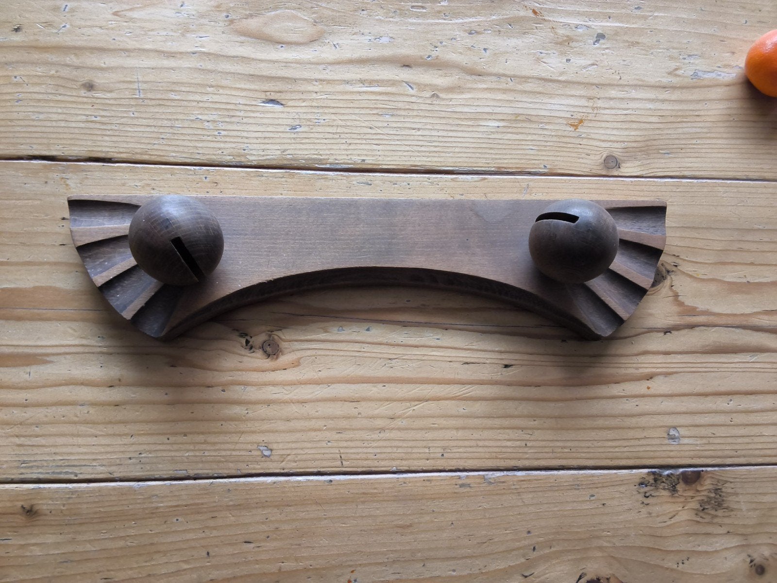 Vintage houten wanddecoratie met bollen, Ophalen of Verzenden