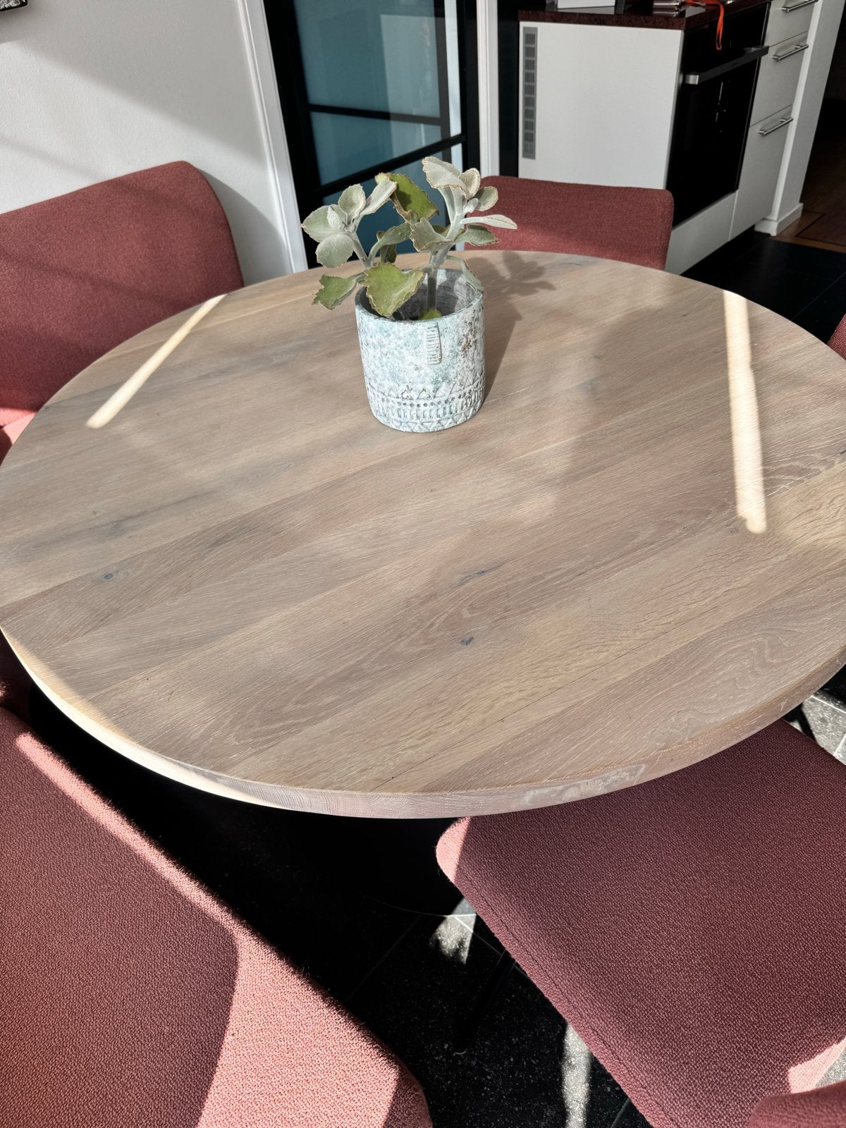 Ronde eettafel van eikenhout, Huis en Inrichting, Tafels | Eettafels, Zo goed als nieuw, 100 tot 150 cm, Vier personen, Rond, Eikenhout