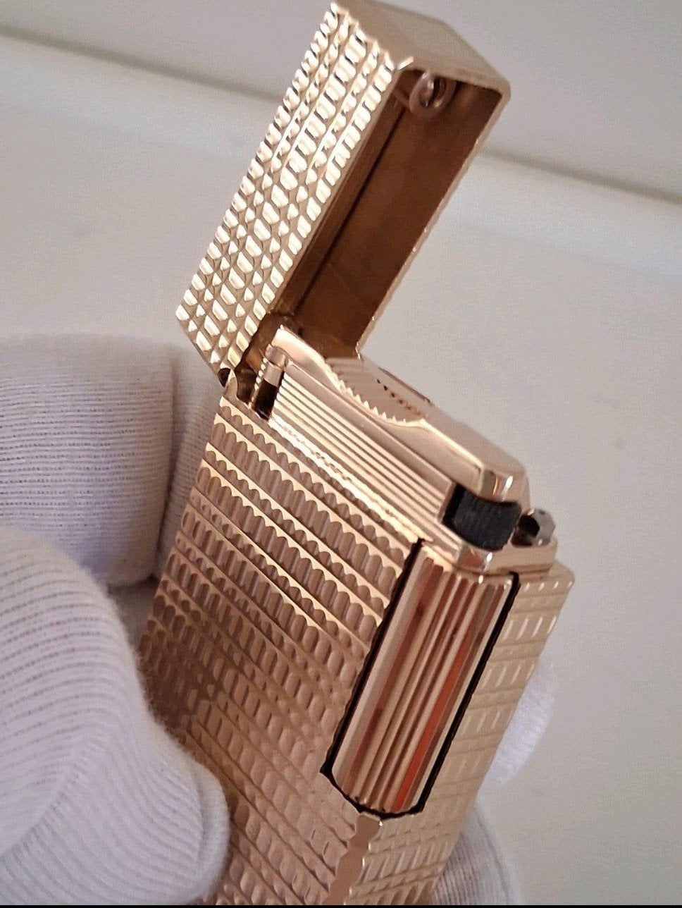 Luxe S.T. Dupont Aansteker Goudkleurig - Zo goed als nieuw, Verzamelen, Rookartikelen, Aanstekers en Luciferdoosjes, Ophalen of Verzenden