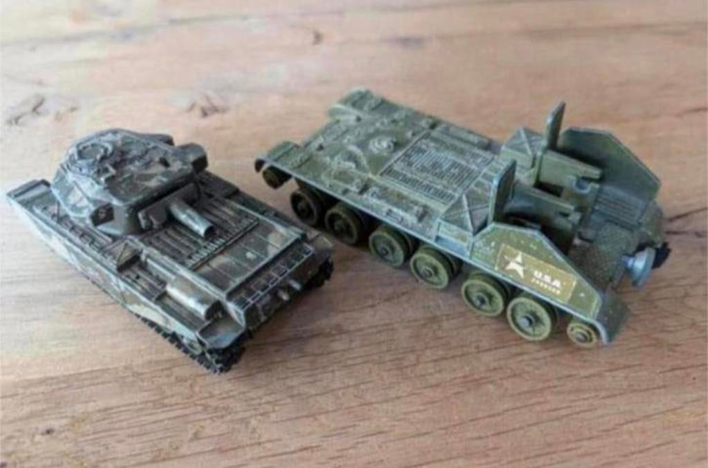 2 militaire modellen-Corgi Centurion Tank & Dinky 155 mm Gun, Hobby en Vrije tijd, Modelauto's | 1:50, Ophalen of Verzenden, Gebruikt