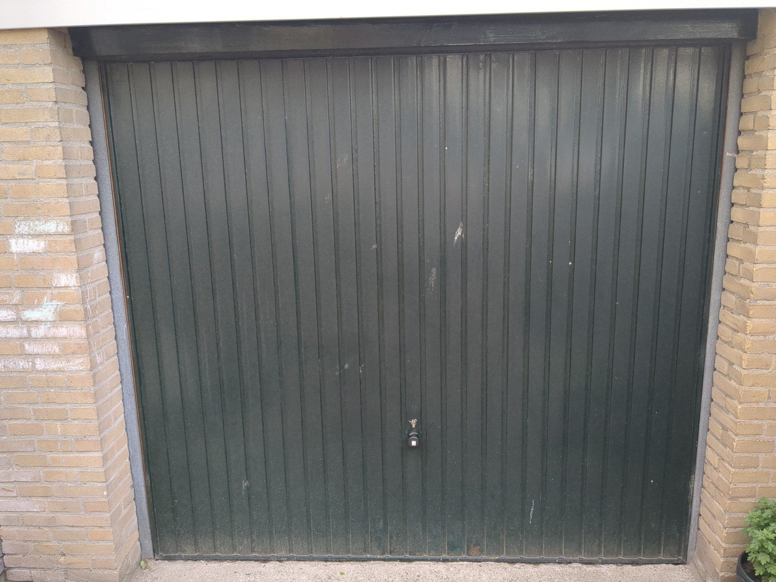 Garagedeur, groen, handmatig bediend, Ophalen, Gebruikt, 120 cm of meer, Garagedeur