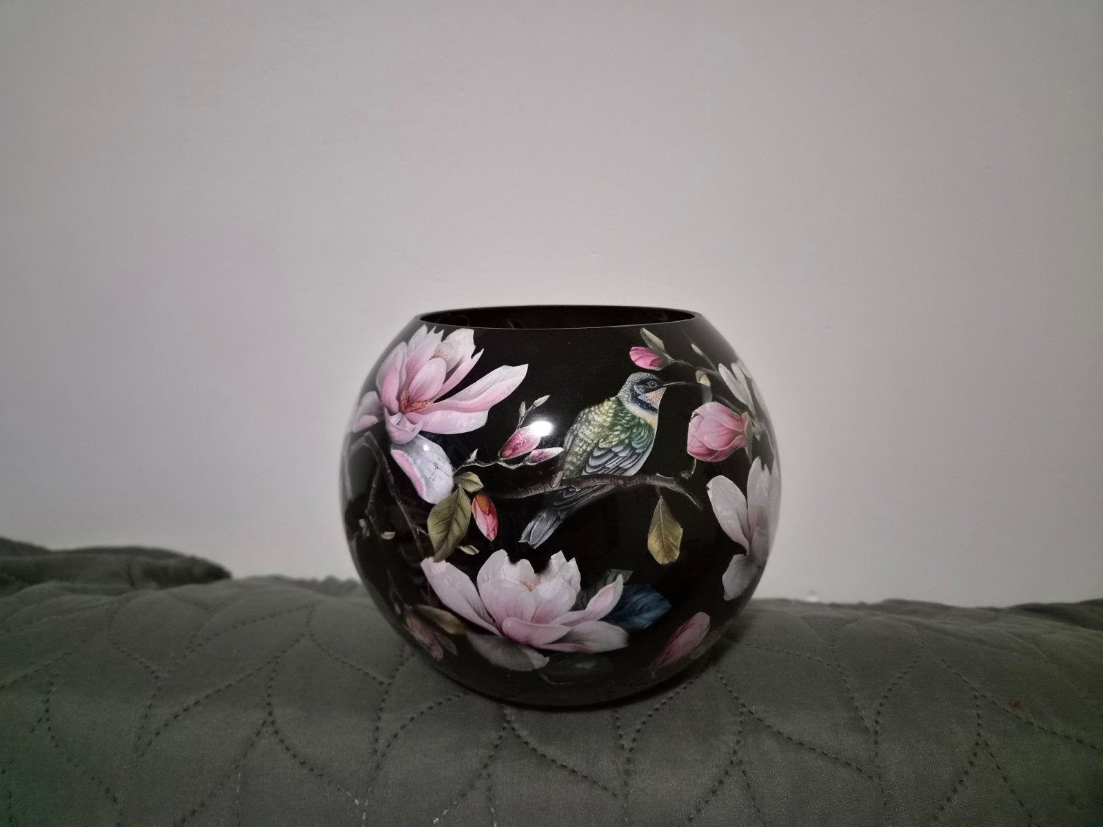 Bolvaas met bloemen en ijsvogels, decoratief, Gebruikt, Meerkleurig, 25 cm, Ophalen of Verzenden