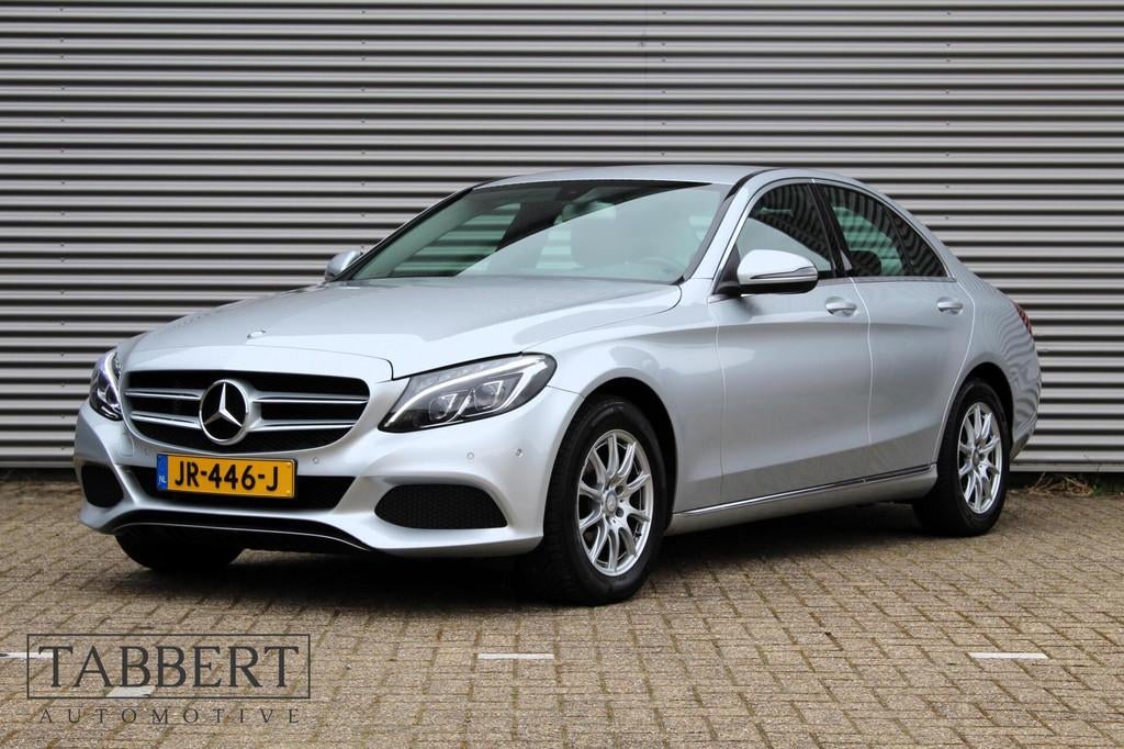 Mercedes C-klasse 180 Edition Automaat Trekhaak, Automaat, Leder en Stof, Bedrijf, 19 km/l