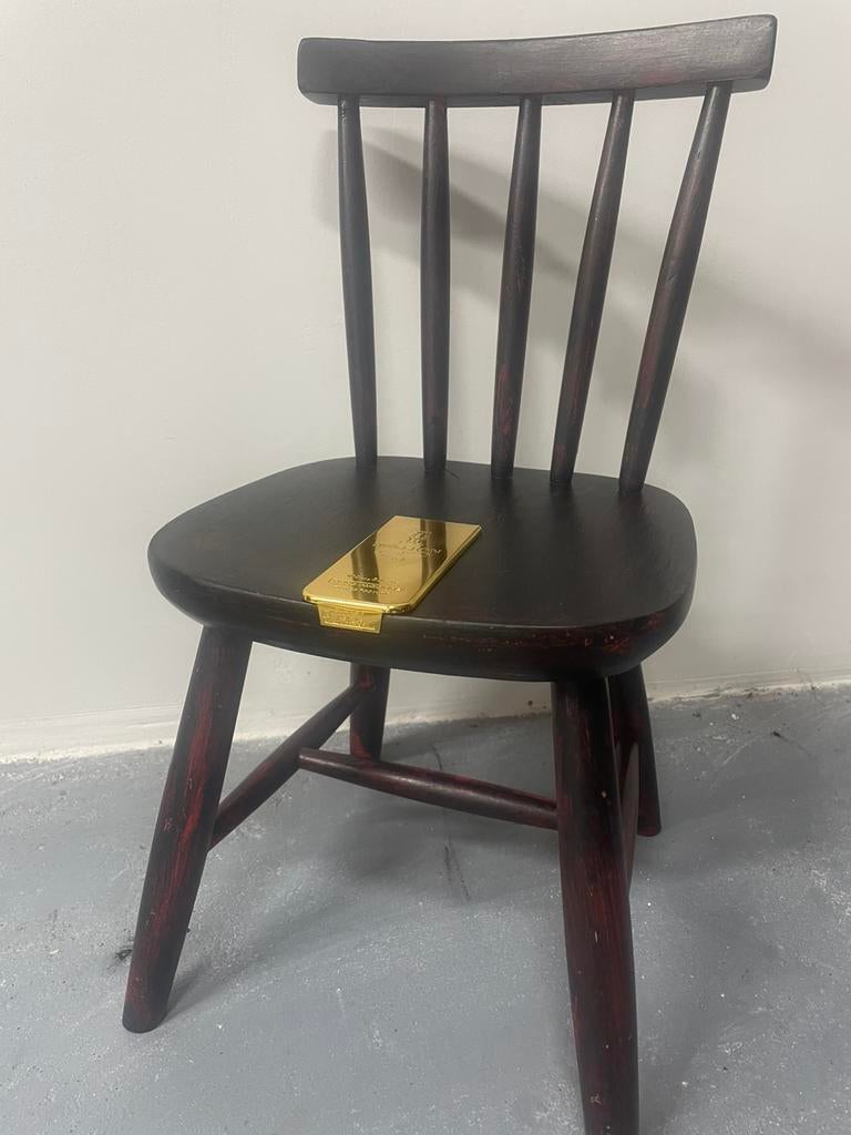 1 unieke stoel @1 in miljoenen! @Goud @kleine koning !@, Huis en Inrichting, Stoelen, Ophalen of Verzenden, Zo goed als nieuw