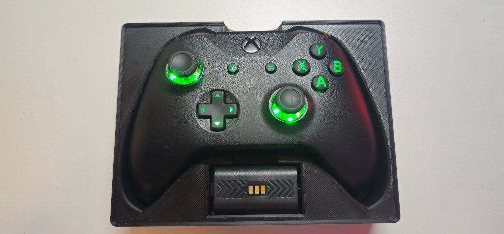 Foto 2 van Xbox Controller RGB + eXtremeRate Mods.