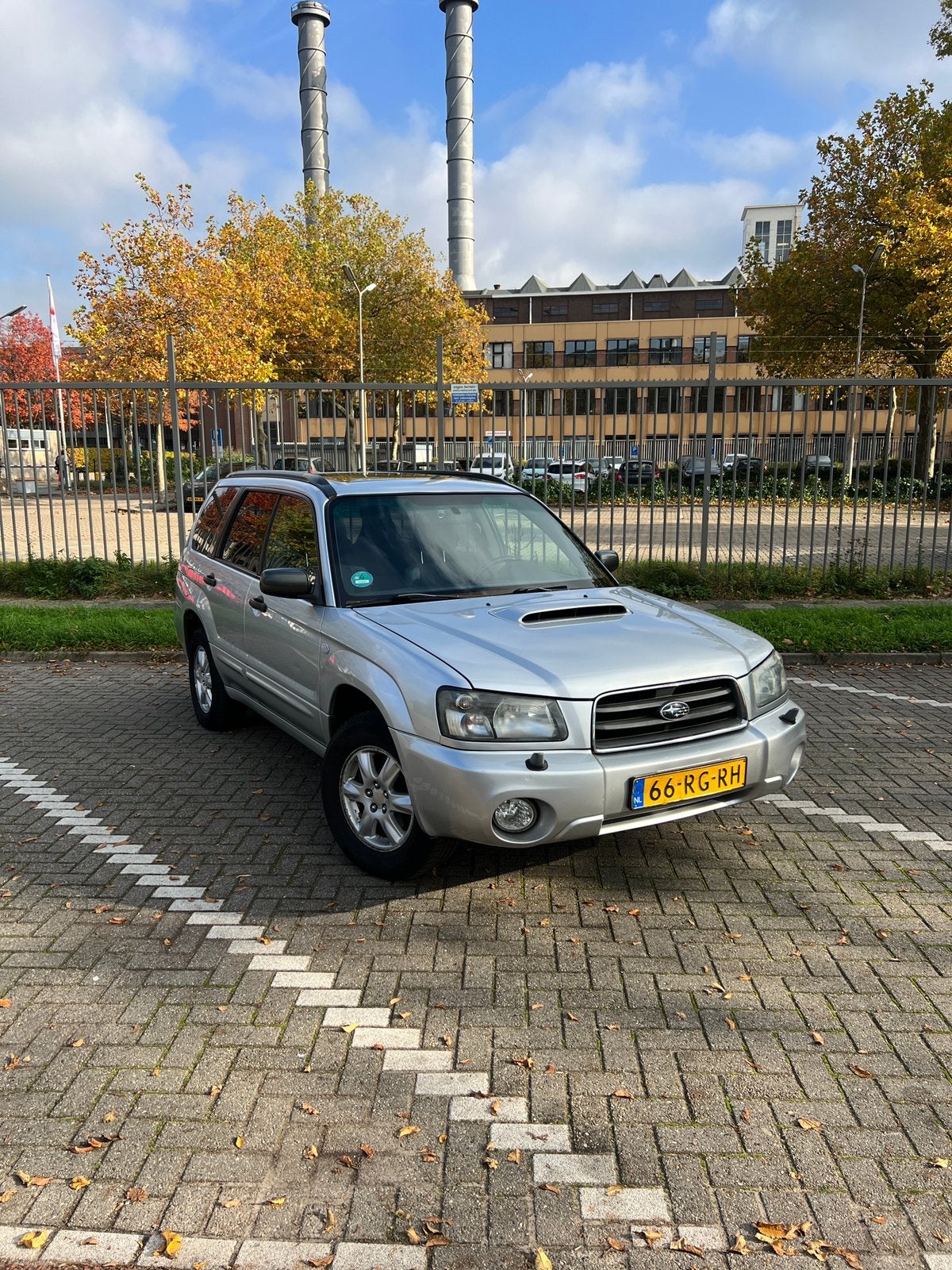 Subaru Forester 2.0 92KW 2005 Grijs, Auto's, 1994 cc, 125 pk, 4 cilinders, 715 kg