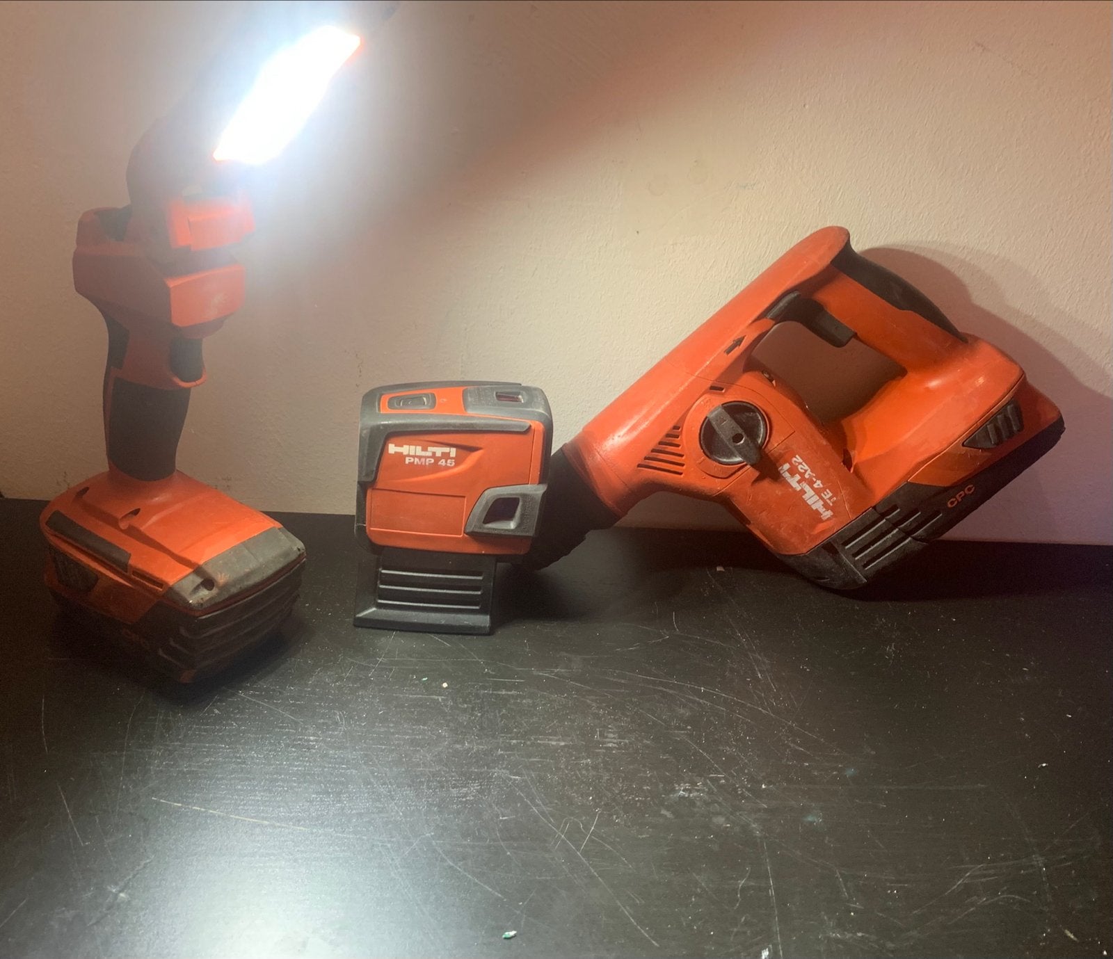 Hilti Gereedschapset: Boorhamer, Laser, Lamp & Accu's, Boor- en/of Breekhamer, Ophalen of Verzenden, Klopboormechanisme, Gebruikt