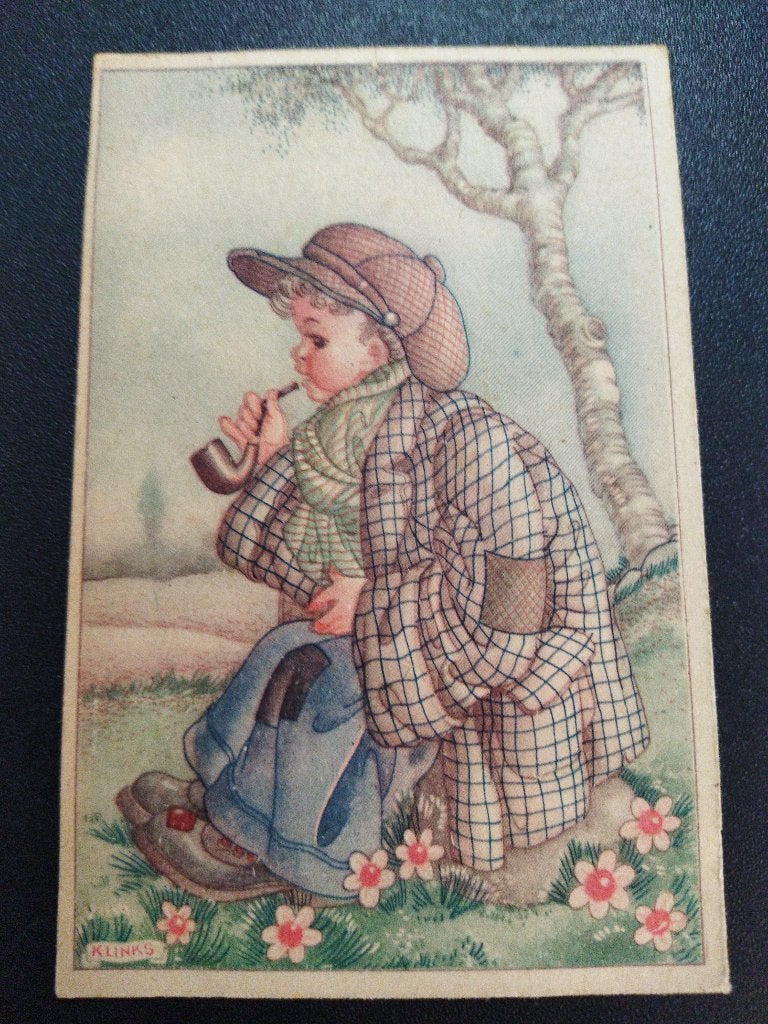 Vintage ansichtkaart jongen met grote kleding, Ophalen of Verzenden, 1940 tot 1960, Gelopen, Kinderen