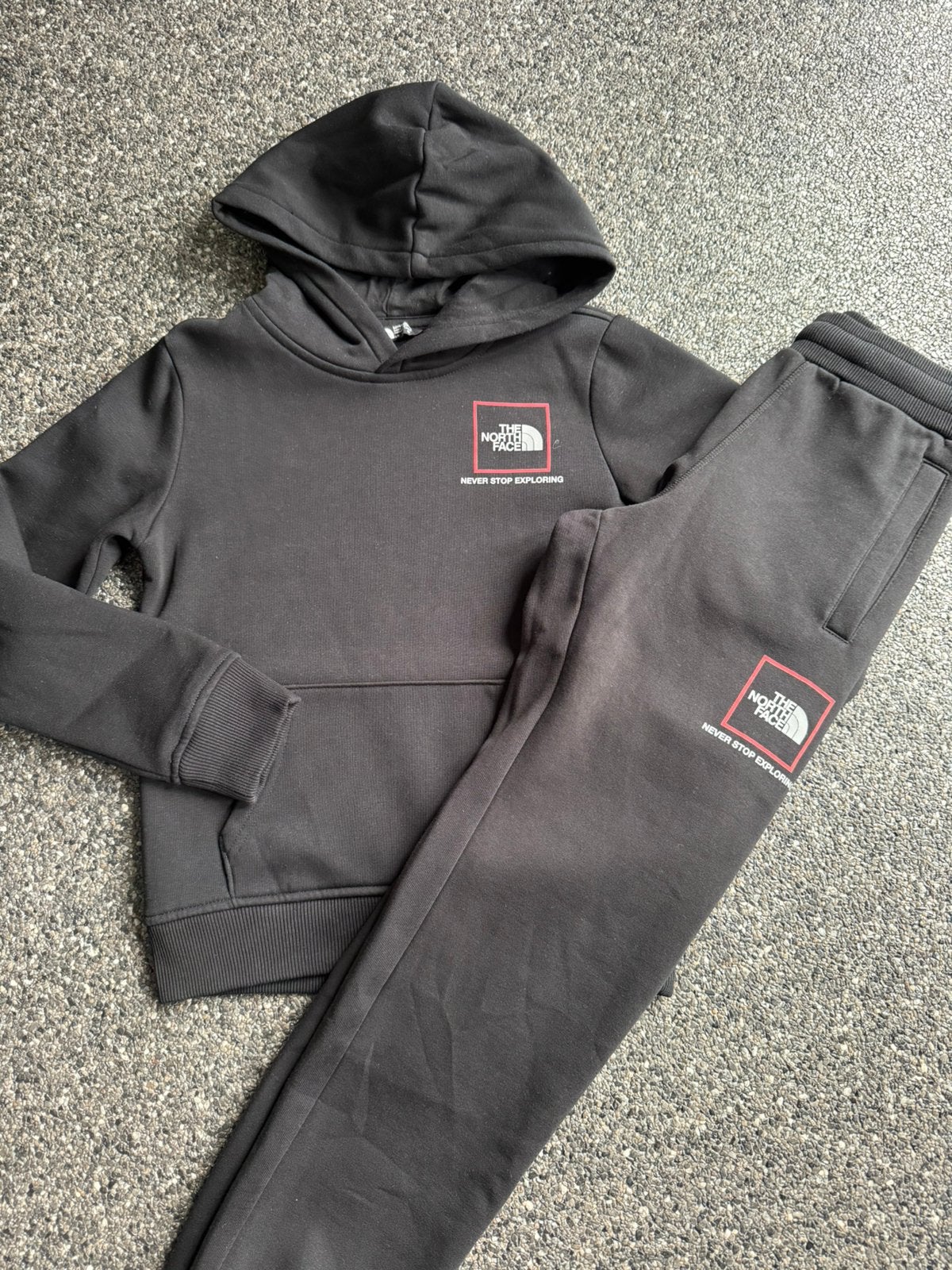 Joggingpak The North Face maat L/146-152, Ophalen, Zo goed als nieuw, Jongen, Setje