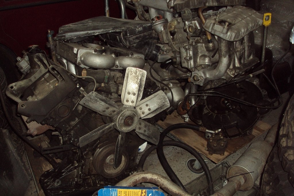 Volvo 260 -6 cilinder motor 2700 cc en autom.versnell.bak, Gebruikt, GM, Ophalen of Verzenden, GM