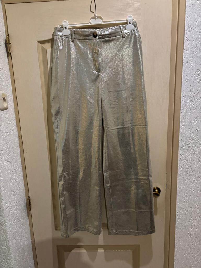 Mooie zilverkleurige broek van Norah in maat 36, Kleding | Dames, Broeken en Pantalons, Ophalen of Verzenden, Zo goed als nieuw