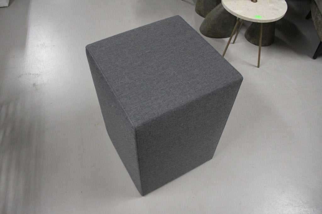 2 x vierkante poef hocker nachtkastje stof grijs linnenlook, Ophalen, Minder dan 50 cm, Vierkant, Nieuw