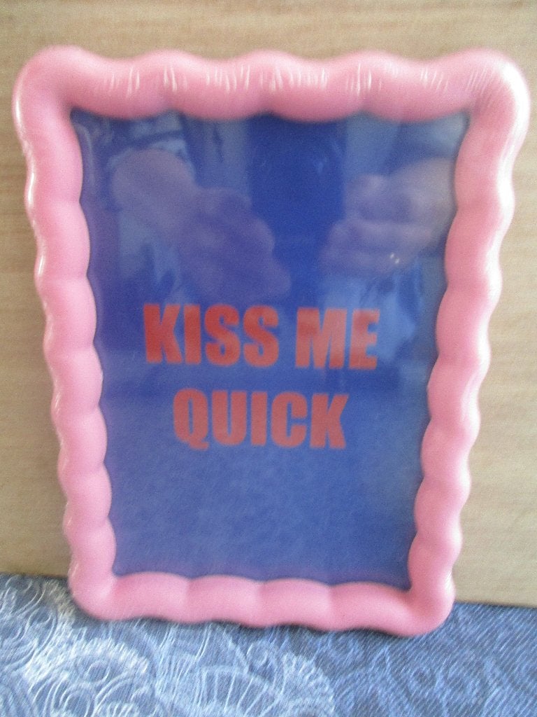 - nieuw !!! - kunststof fotolijst golf - roze - 13x18 cm, Ophalen of Verzenden, Kunststof, Roze, Fotolijst
