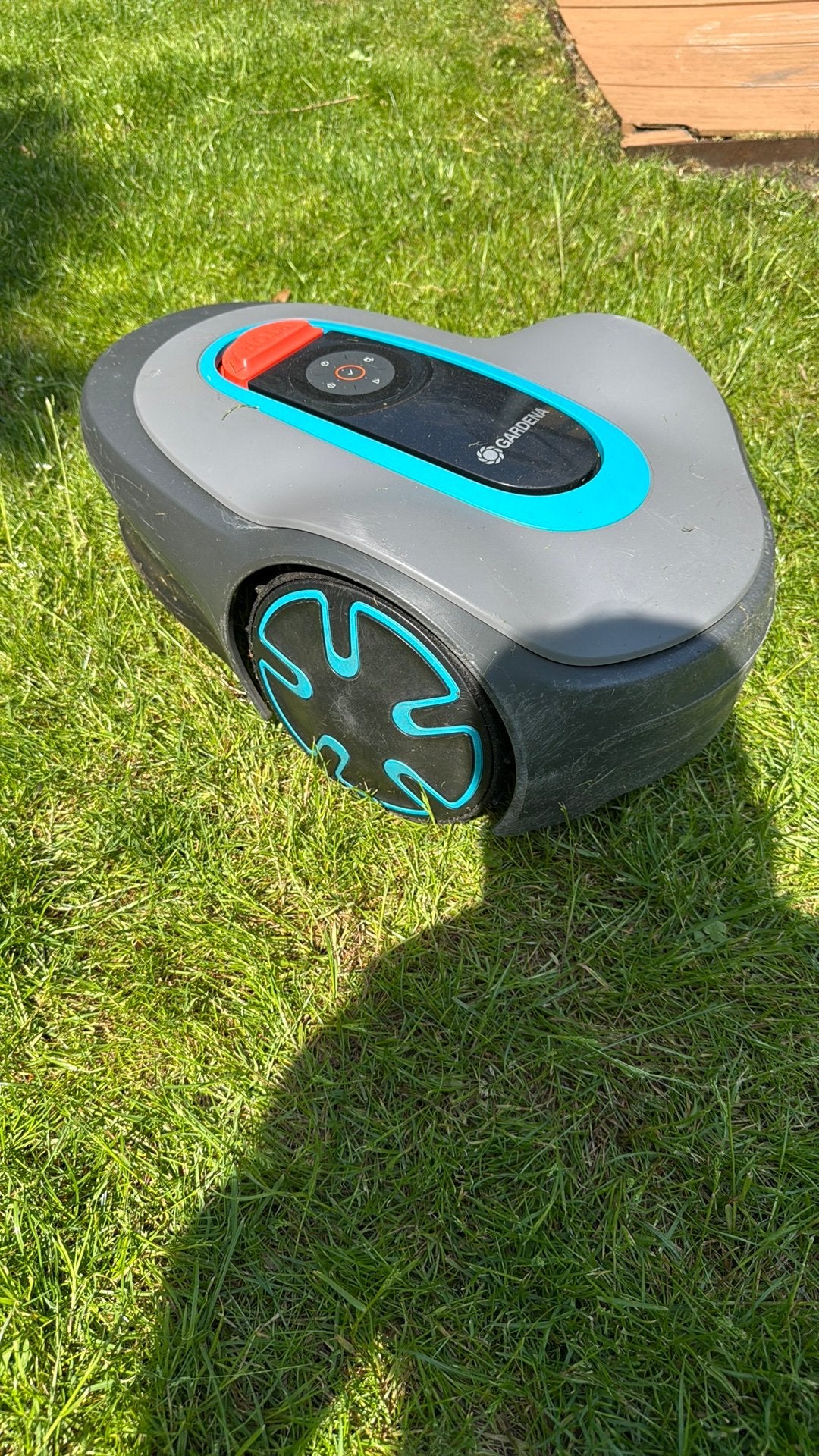 Robot maaier Gardena SILENO minimo 500 met lader en garage, Tuin en Terras, Robotmaaiers, Ophalen, Zo goed als nieuw