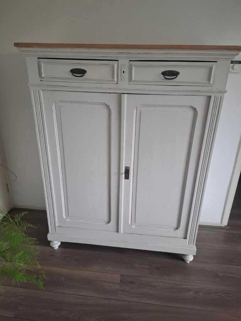Brocante kast, Antiek en Kunst, Curiosa en Brocante, Ophalen of Verzenden