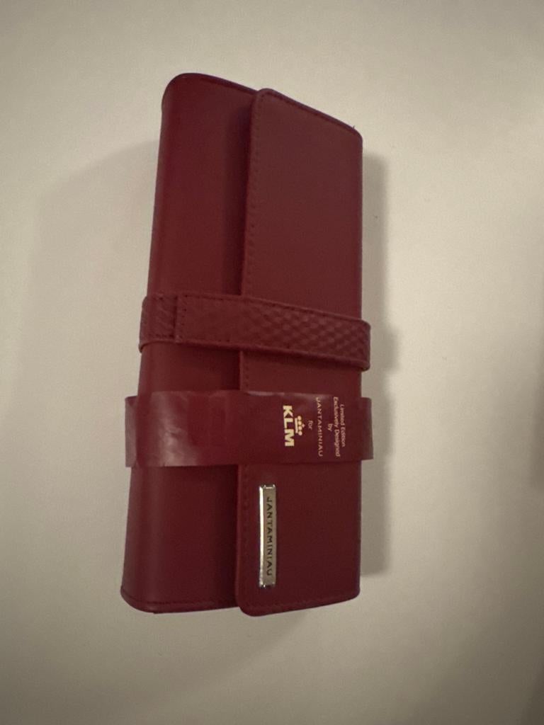 KLM JANTAMINIAU Amenity Kit - Limited Edition, Ophalen of Verzenden, Nieuw, 1 t/m 20, Gevuld