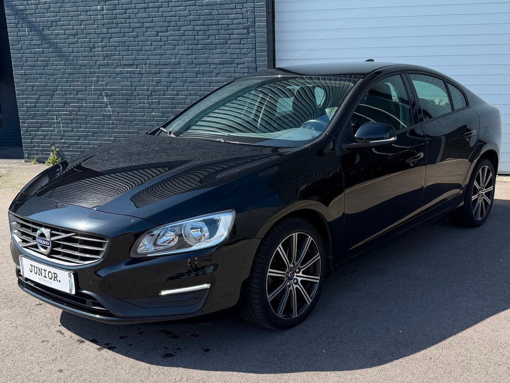 Volvo S60 2.0 T3 Momentum BLIS/STOEL/STUURVERWARMING/KEYLES, Auto's, Volvo, Voorwielaandrijving, Gebruikt, 4 cilinders, 1969 cc