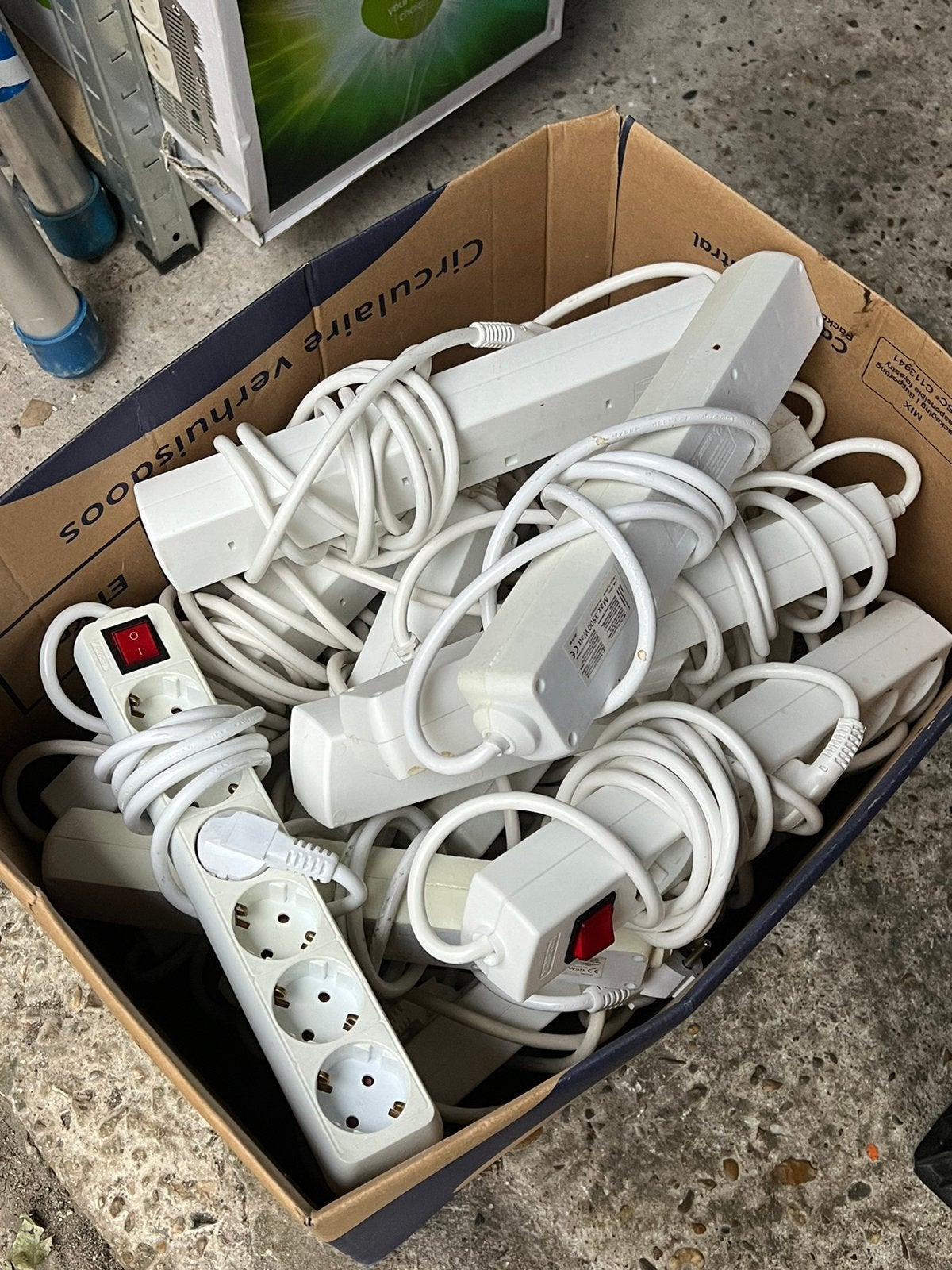 Partij verlengsnoeren stekkerdozen, Doe-het-zelf en Verbouw, Elektra en Kabels, Ophalen, Zo goed als nieuw