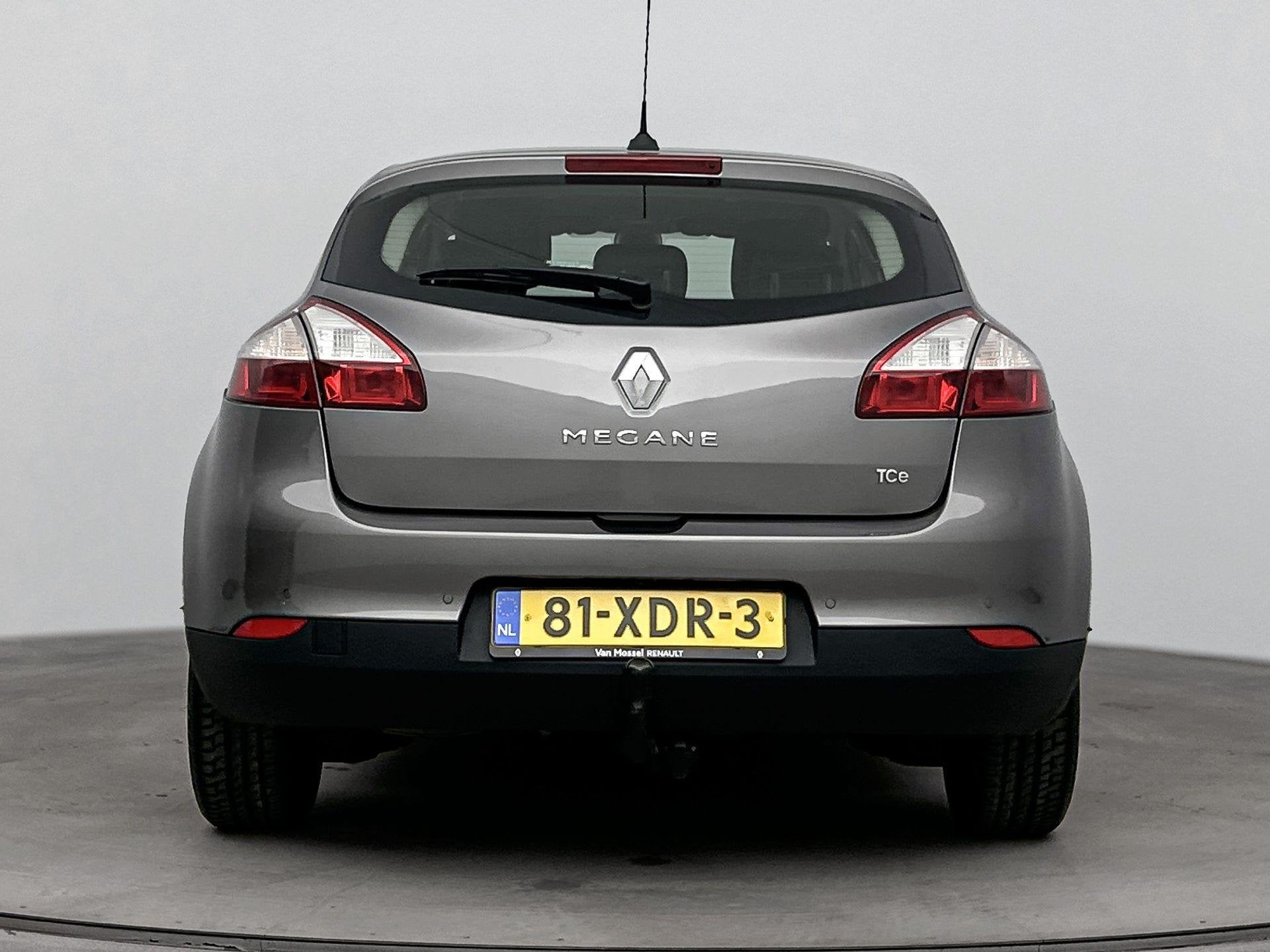 Renault Mégane 1.4 TCe Bose 130PK | Trekhaak | Navigatie |, Gebruikt, 4 cilinders, 635 kg, Leder en Stof