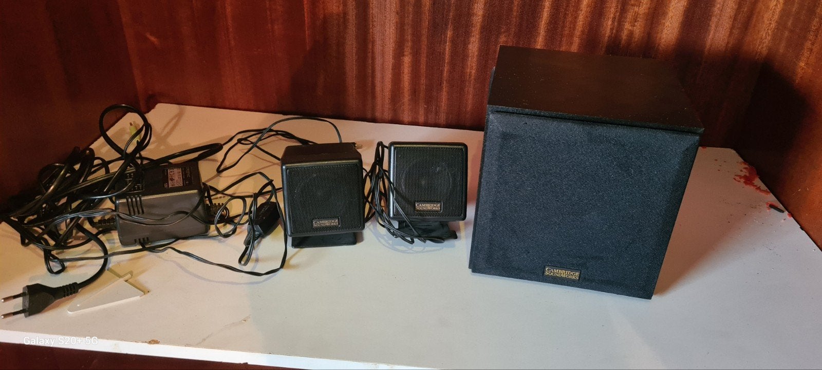 Creative Cambridge SoundWorks SW320 2.1-luidsprekersysteem, Overige merken, Gebruikt, Inclusief kabels, Speakerset