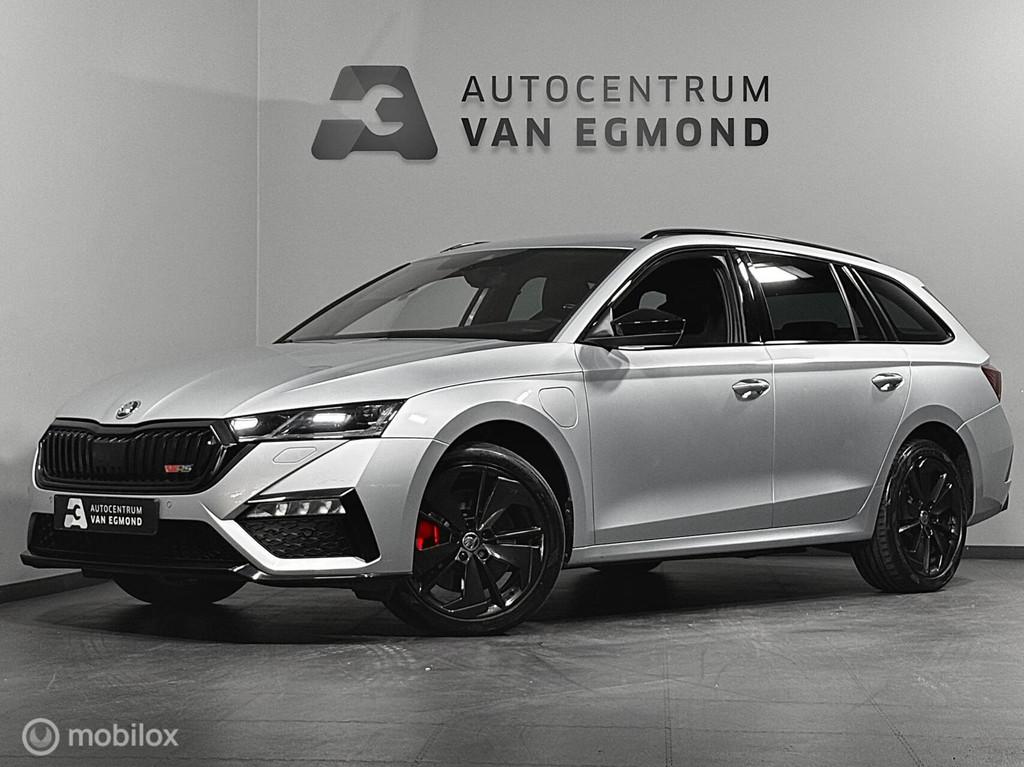 Skoda Octavia 1.4 TSI RS iV PHEV |APP CNNCT |CARBON |KEYLESS, Gebruikt, 4 cilinders, Leder en Stof, 245 pk