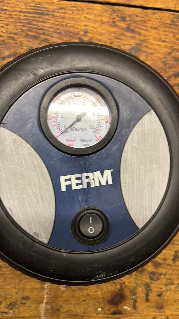 Mini compressor, Doe-het-zelf en Verbouw, Compressors, Minder dan 25 liter, Ophalen of Verzenden, Minder dan 200 liter/min